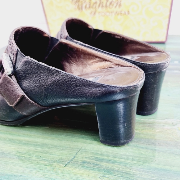 Brighton Triad Mules - Picture 4 of 9